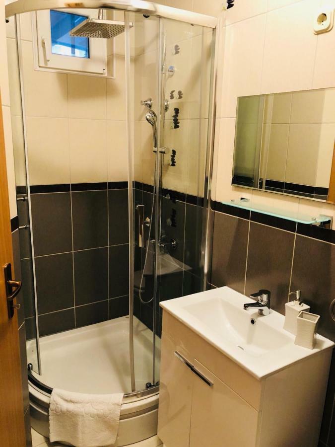 Apartman Stevic Pisak Buitenkant foto
